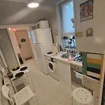 Artsy Entire House, Fully Equipped, 2 Rooms, 2 Beds, Parking, To Yourself!