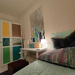 Дом отдыха Artsy Entire House, Fully Equipped, 2 Rooms, 2 Beds, Parking, To Yourself!