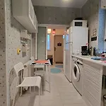 Artsy Entire House, Fully Equipped, 2 Rooms, 2 Beds, Parking, To Yourself! *