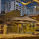 Дом отдыха Artsy Entire House, Fully Equipped, 2 Rooms, 2 Beds, Parking, To Yourself!