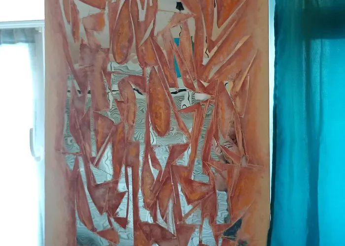 Artsy Entire House, Fully Equipped, 2 Rooms, 2 Beds, Parking, To Yourself! * Βουκουρέστι