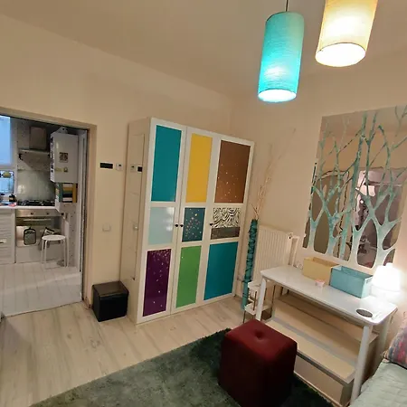 בית נופש Artsy Entire House, Fully Equipped, 2 Rooms, 2 Beds, Parking, To Yourself! *