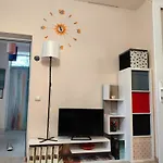 Semesterbostad Artsy Entire House, Fully Equipped, 2 Rooms, 2 Beds, Parking, To Yourself!