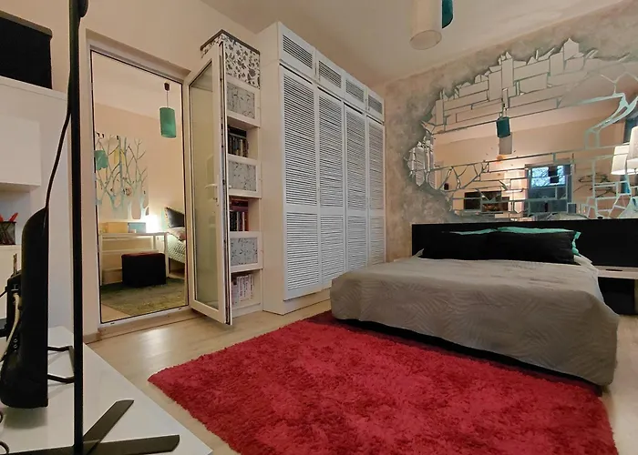 Tatil Evi Artsy Entire House, Fully Equipped, 2 Rooms, 2 Beds, Parking, To Yourself! Bükreş